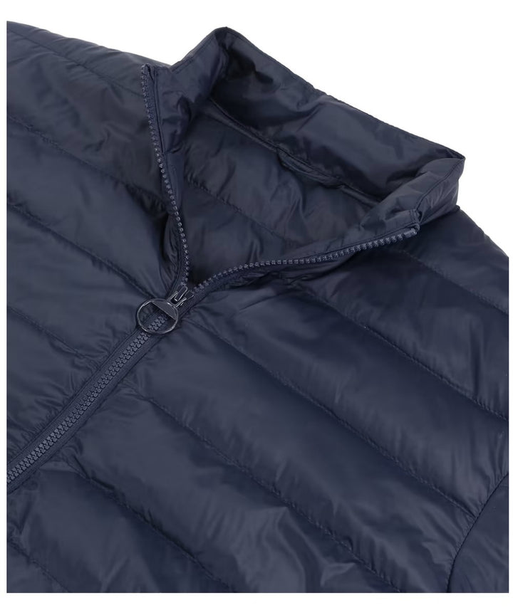 Versatile men's jacket compatible with Barbour wax jackets