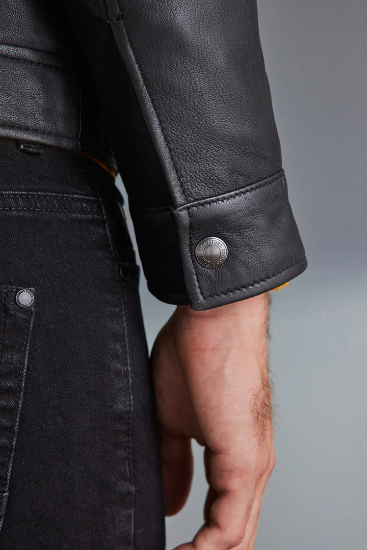 Elegant Outerwear: Black Signature Leather Jacket in UK 